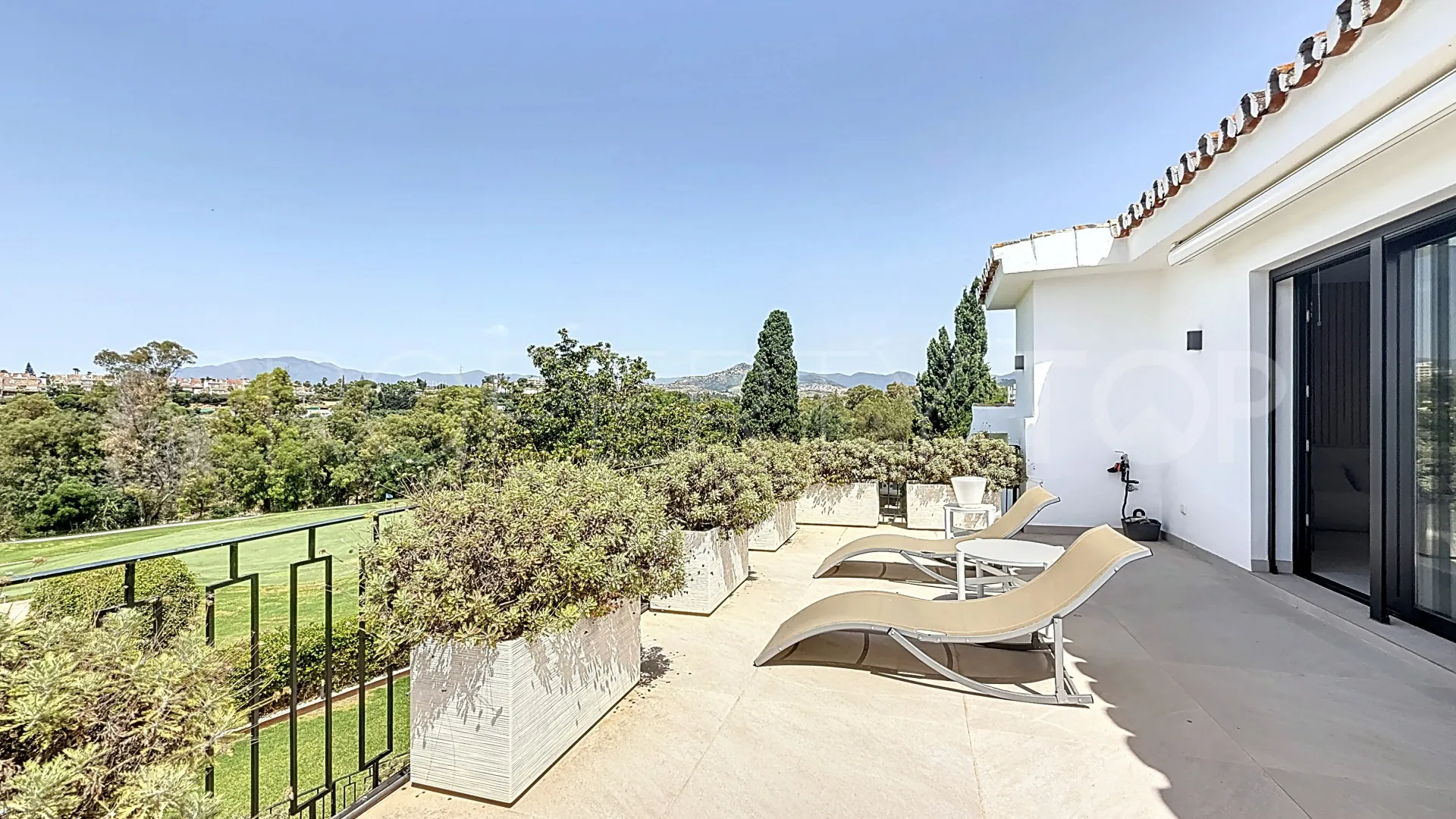 Villa for sale in Guadalmina Alta with 4 bedrooms
