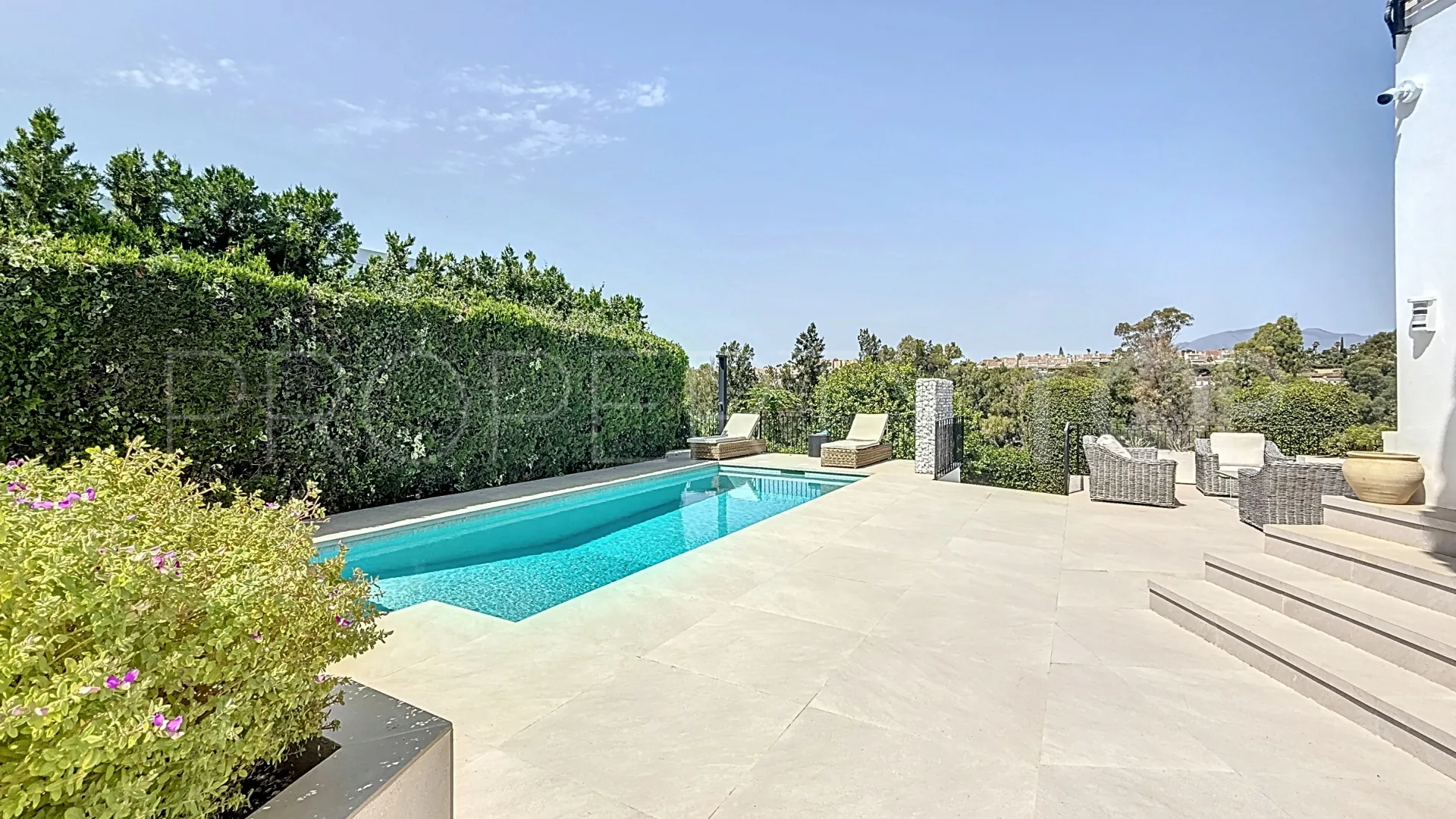 Villa for sale in Guadalmina Alta with 4 bedrooms