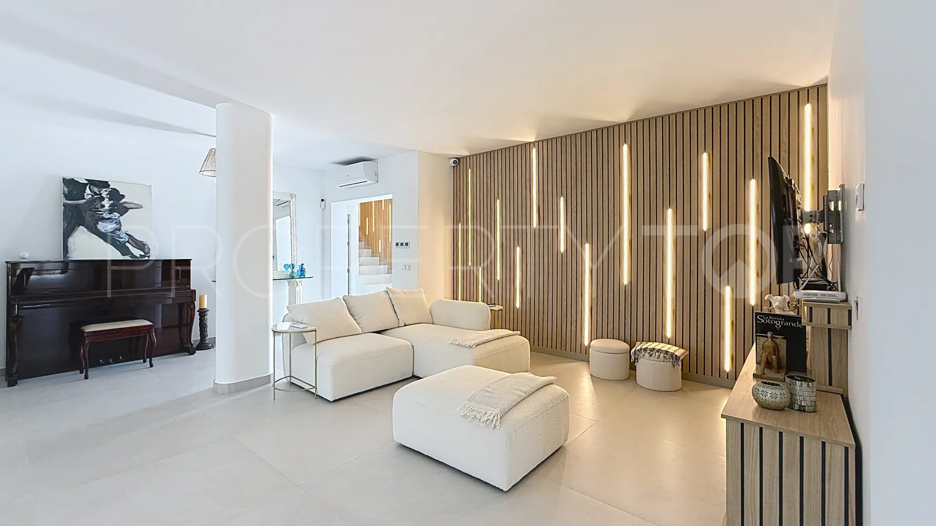 Villa for sale in Guadalmina Alta with 4 bedrooms