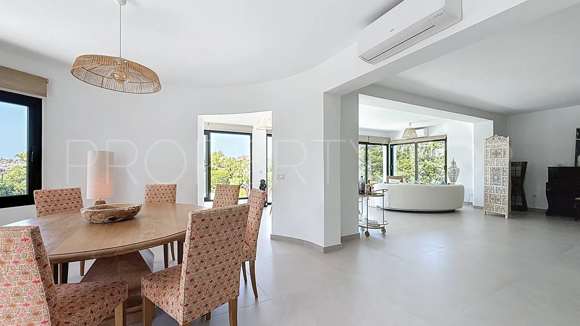 Villa for sale in Guadalmina Alta with 4 bedrooms