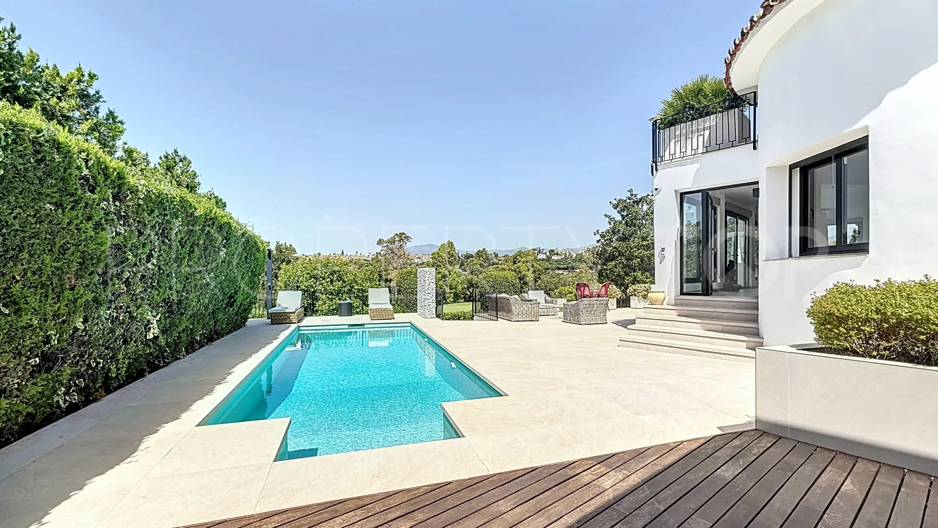 Villa for sale in Guadalmina Alta with 4 bedrooms