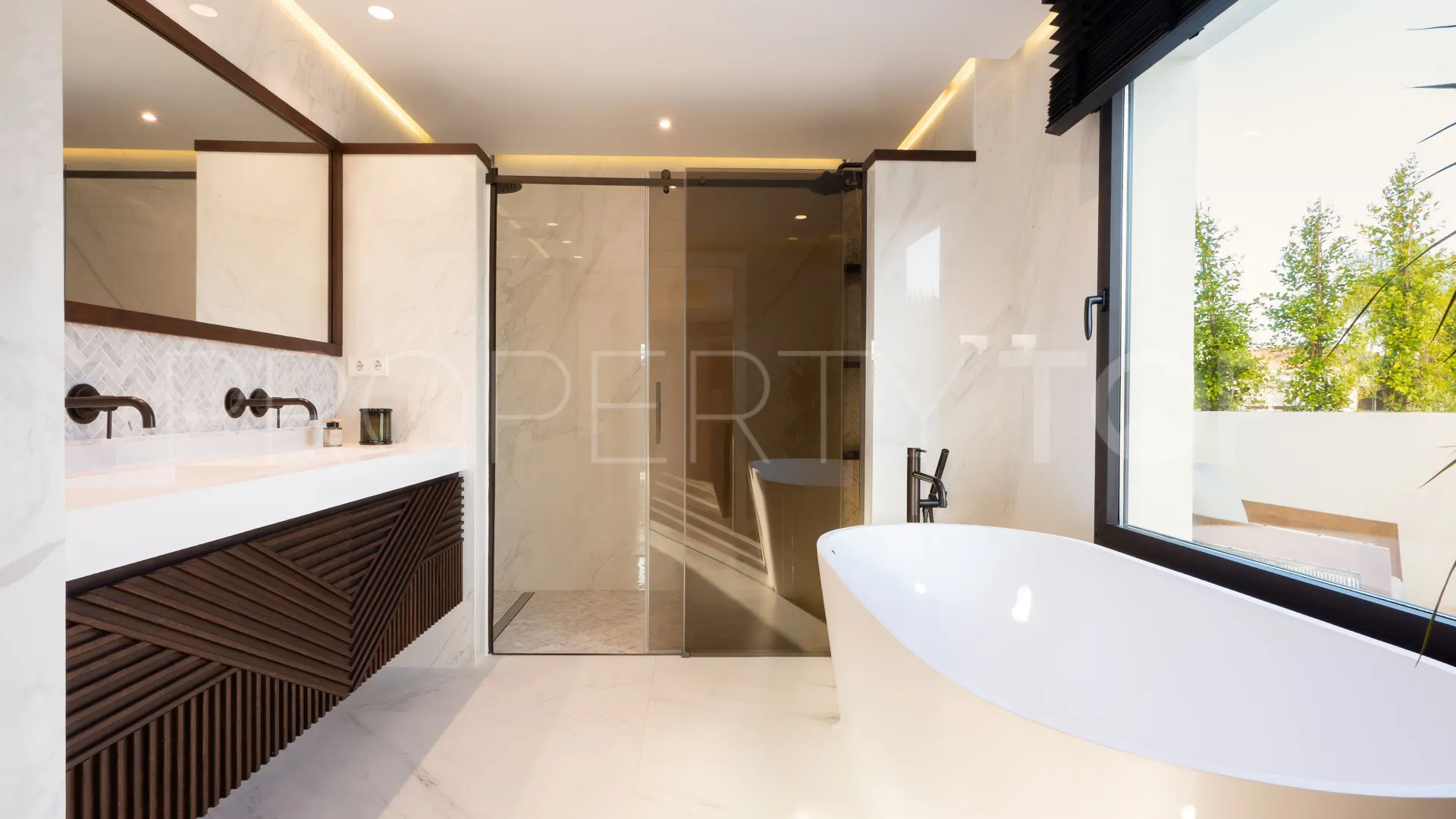 Casasola 6 bedrooms villa for sale