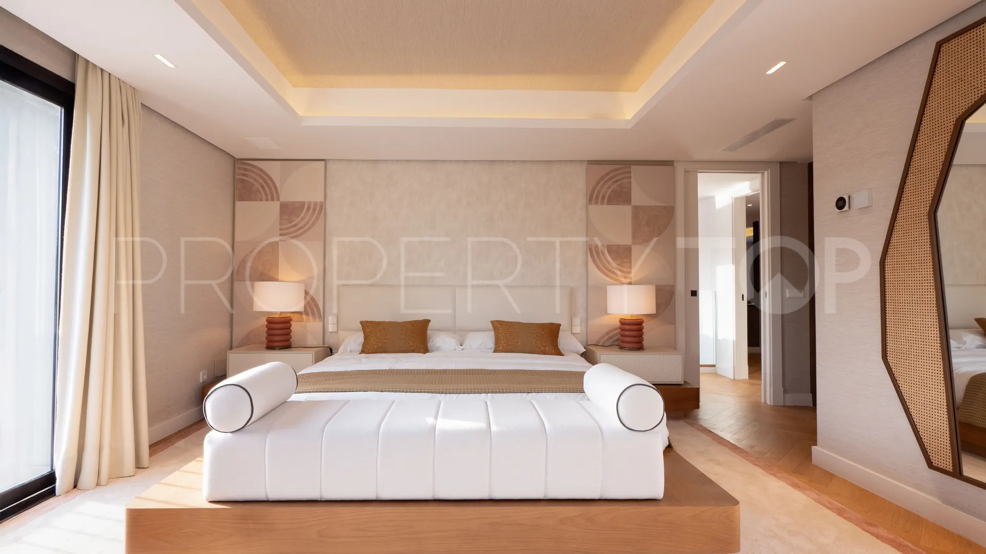 Casasola 6 bedrooms villa for sale