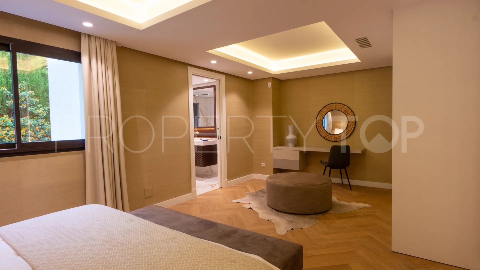 Casasola 6 bedrooms villa for sale