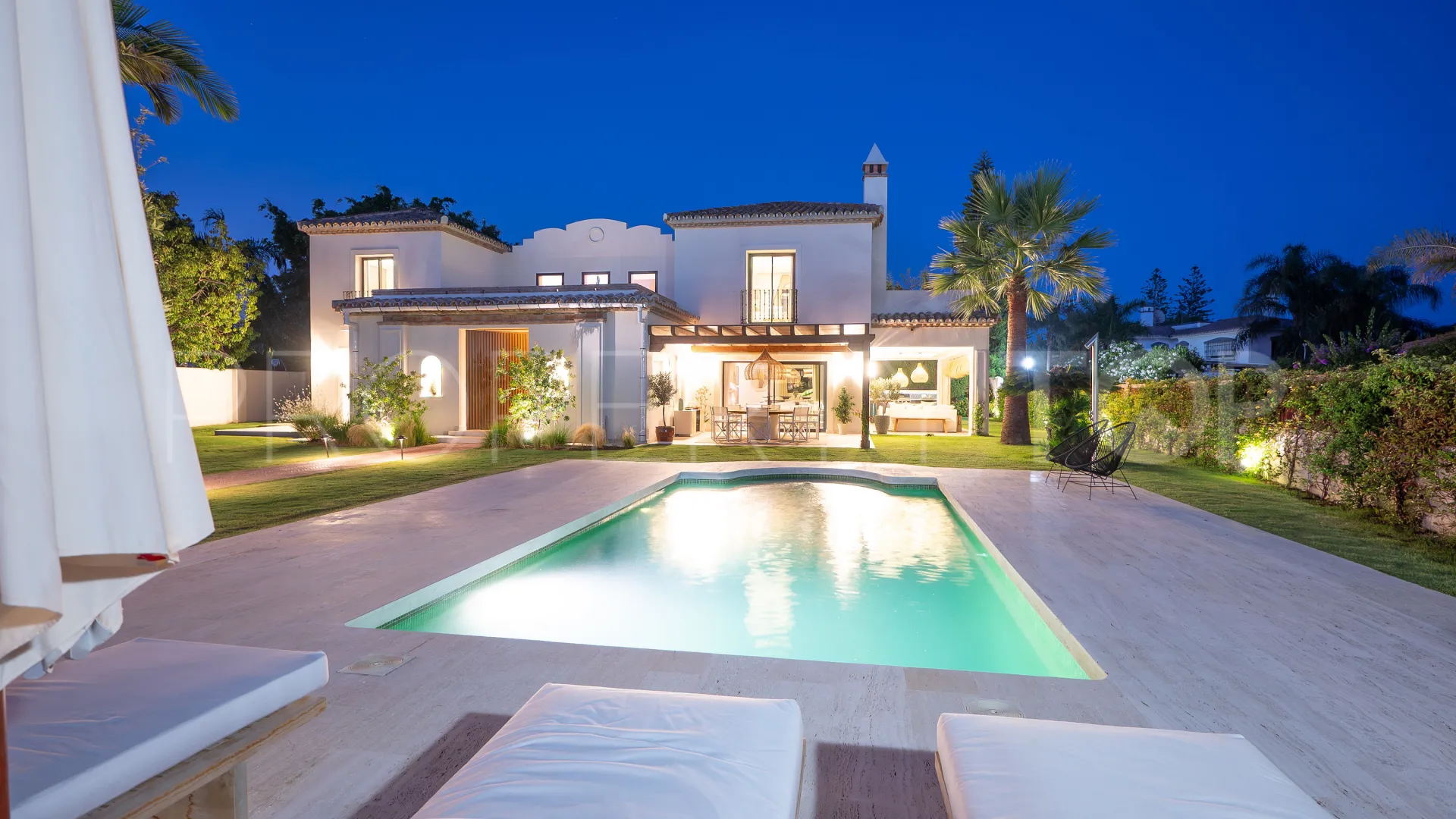 Casasola 6 bedrooms villa for sale