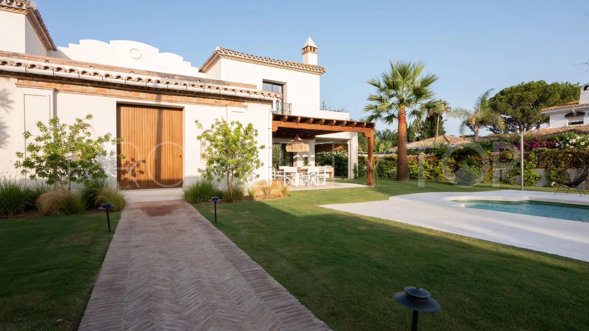 Casasola 6 bedrooms villa for sale