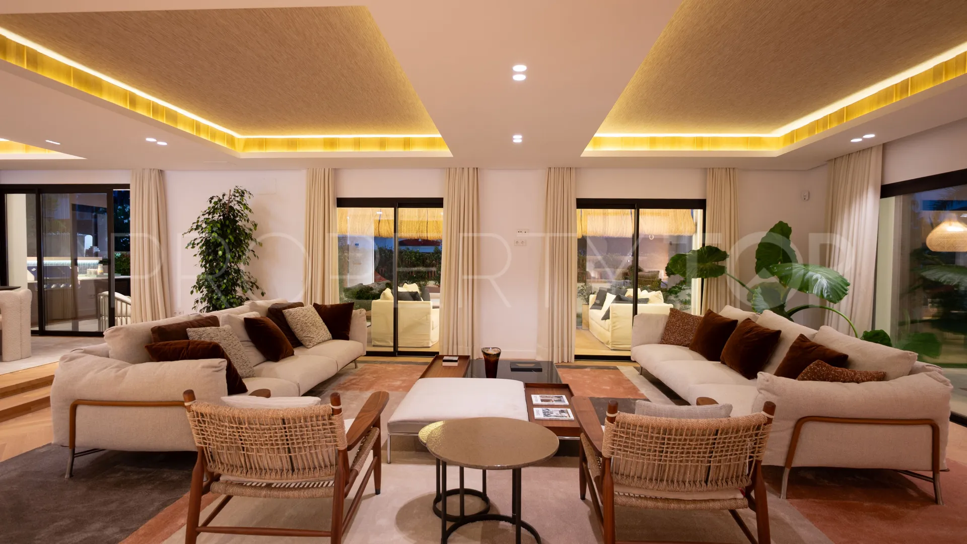 Casasola 6 bedrooms villa for sale