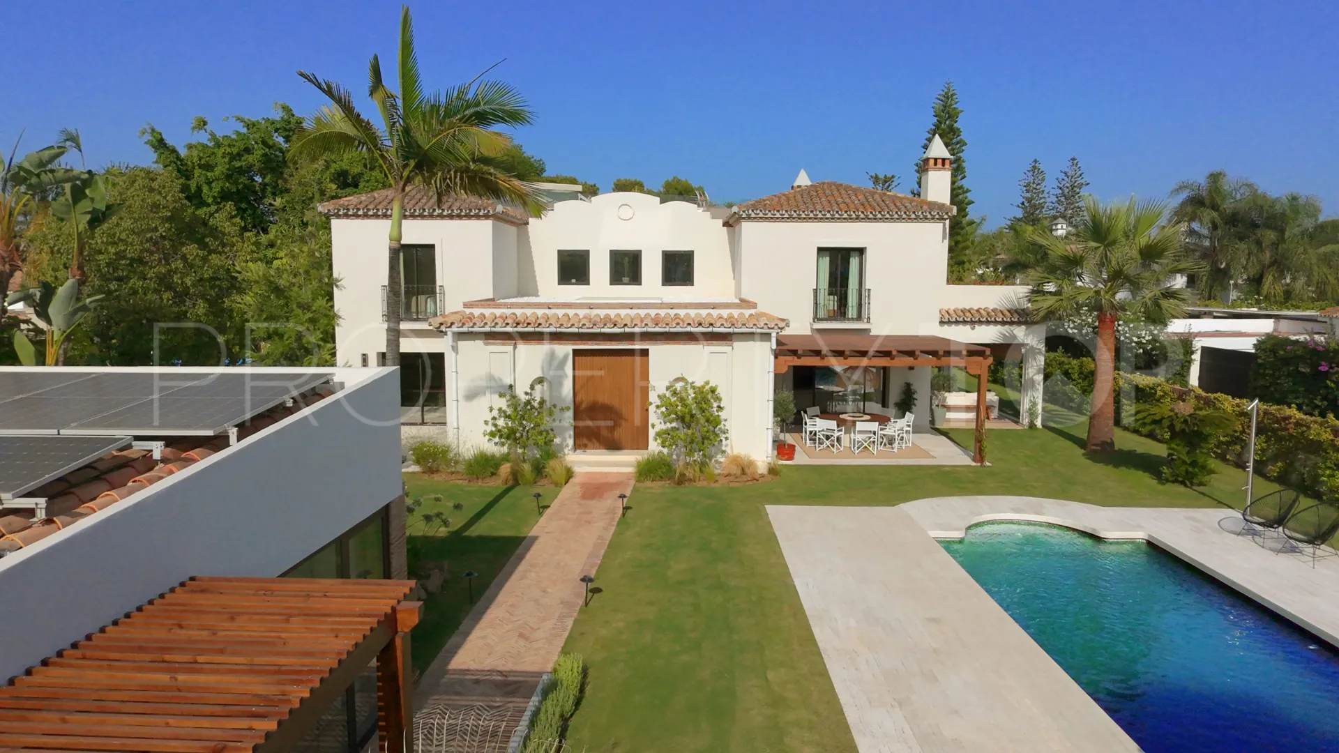 Casasola 6 bedrooms villa for sale