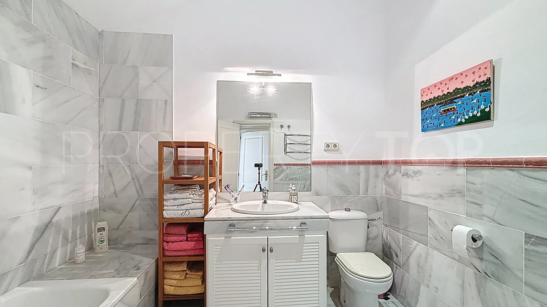 Comprar apartamento con 5 dormitorios en Guadalmina Baja