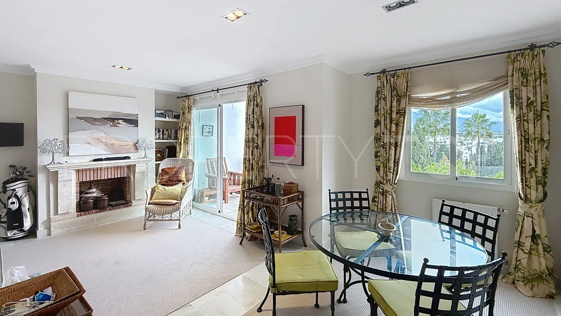 Comprar apartamento con 5 dormitorios en Guadalmina Baja
