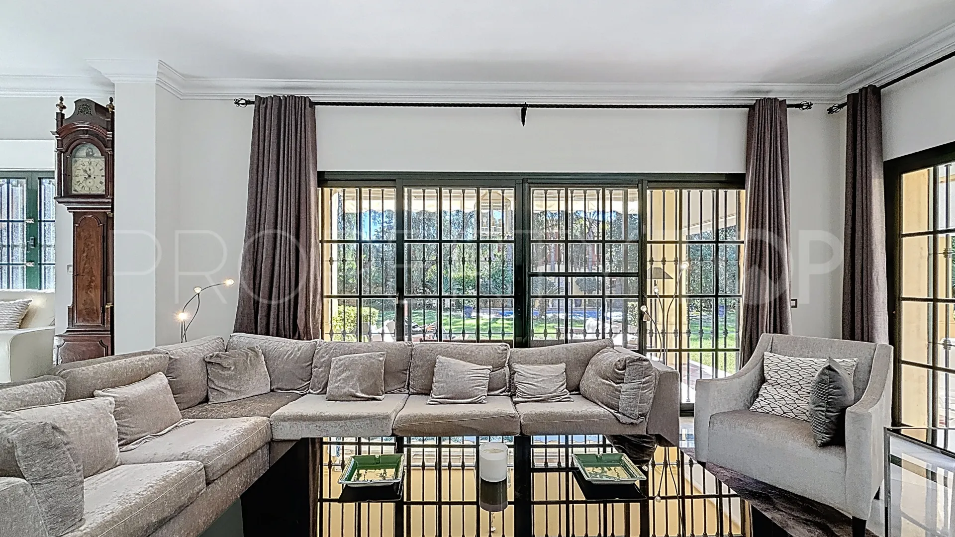 Villa for sale in Casasola