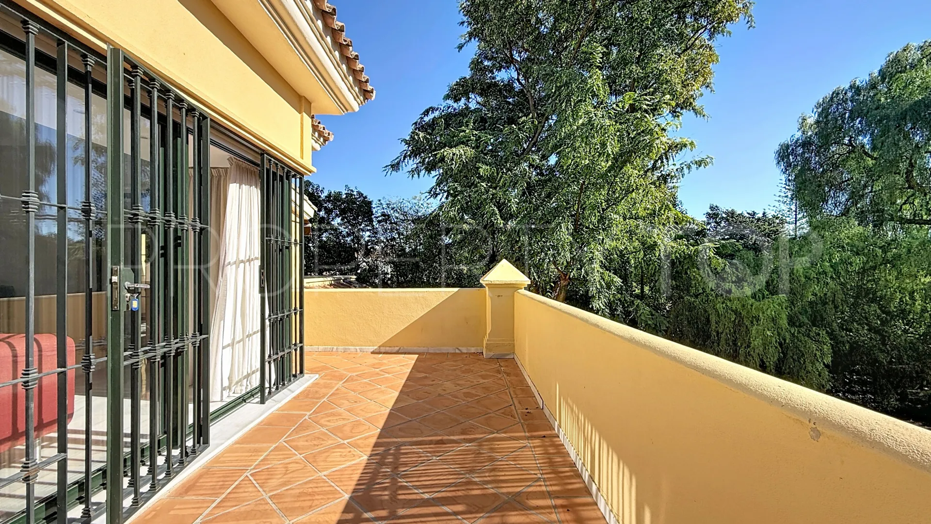 Villa for sale in Casasola