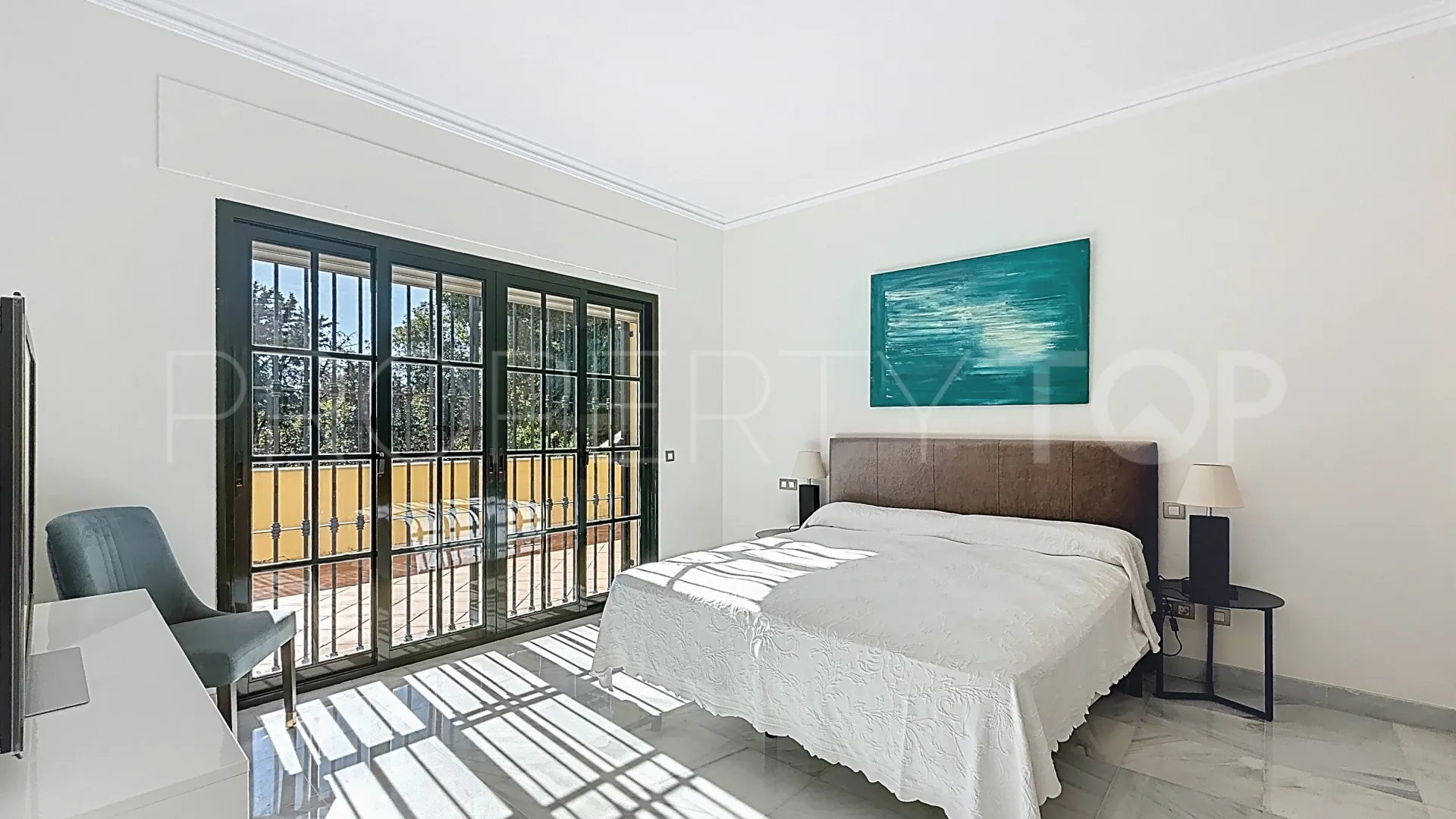 Villa for sale in Casasola