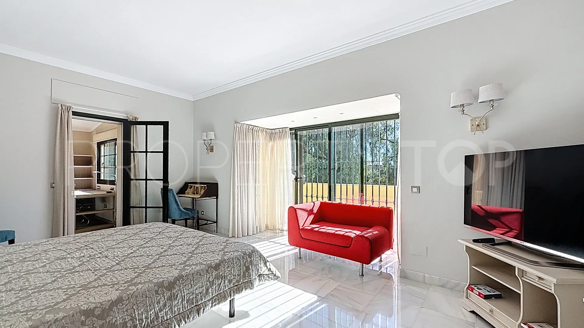 Villa for sale in Casasola