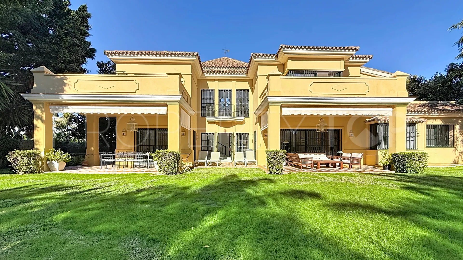 Villa for sale in Casasola