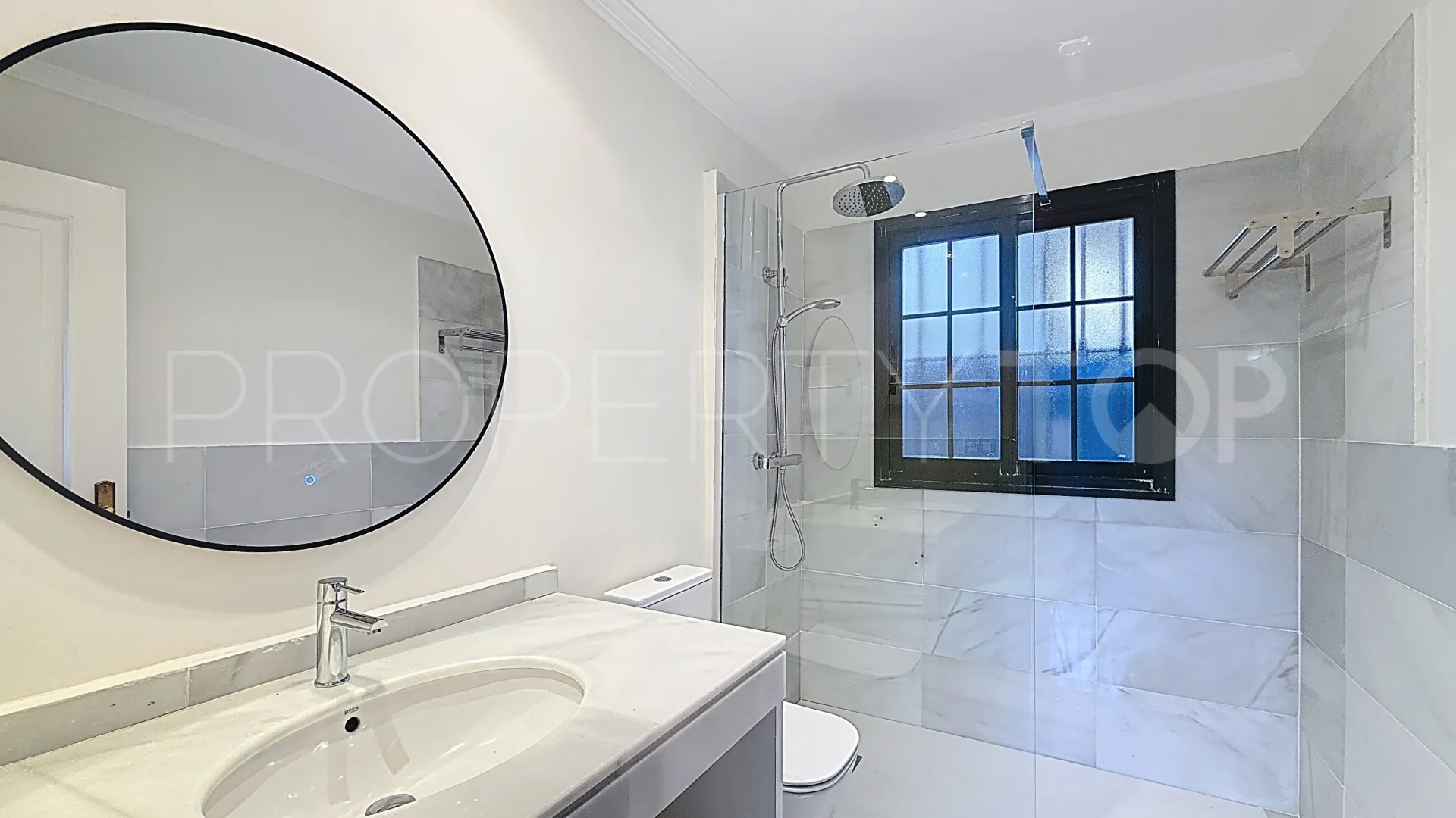 Villa for sale in Casasola