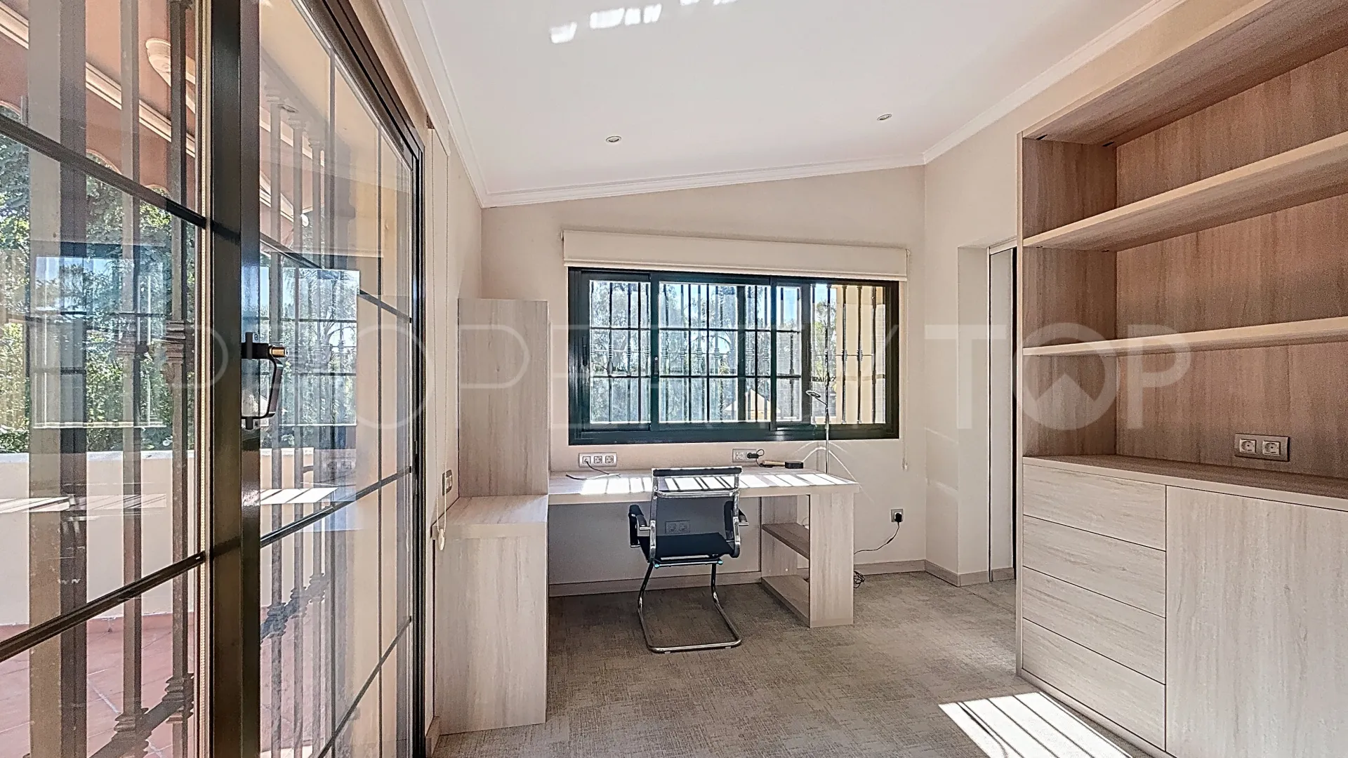 Villa for sale in Casasola