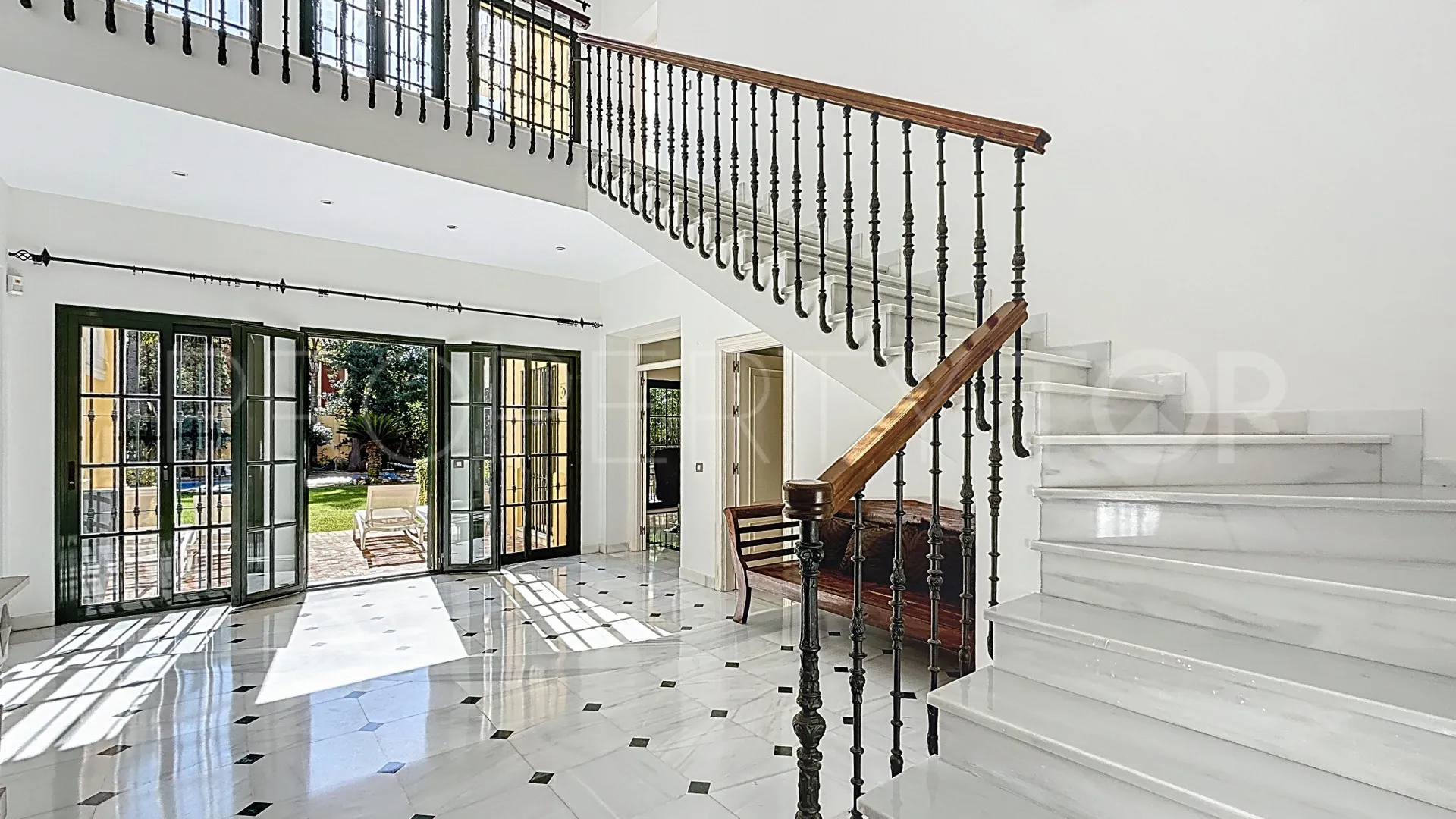 Villa for sale in Casasola