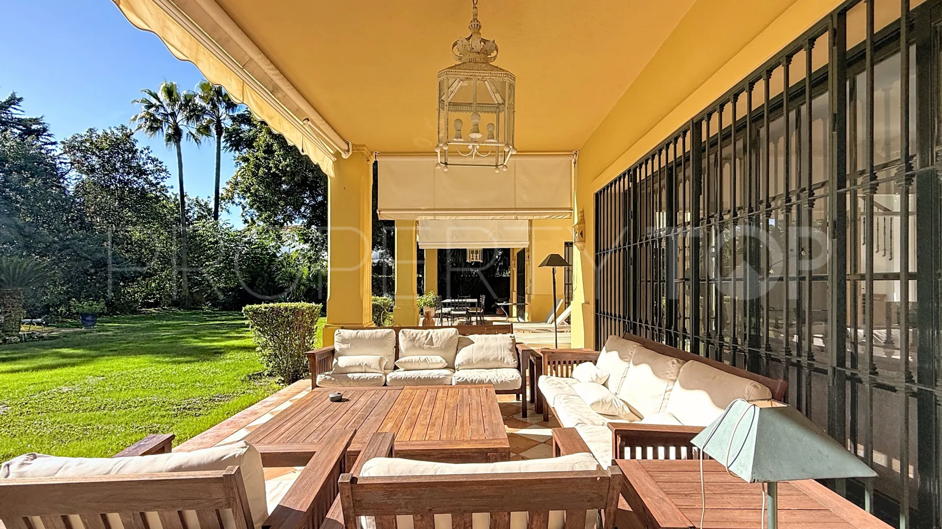 Villa for sale in Casasola