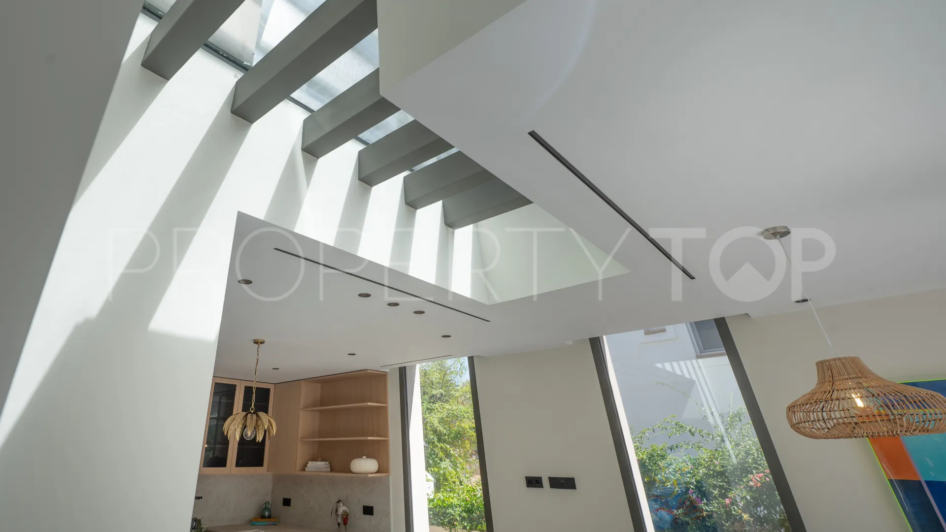 Se vende villa de 5 dormitorios en Rio Verde Playa