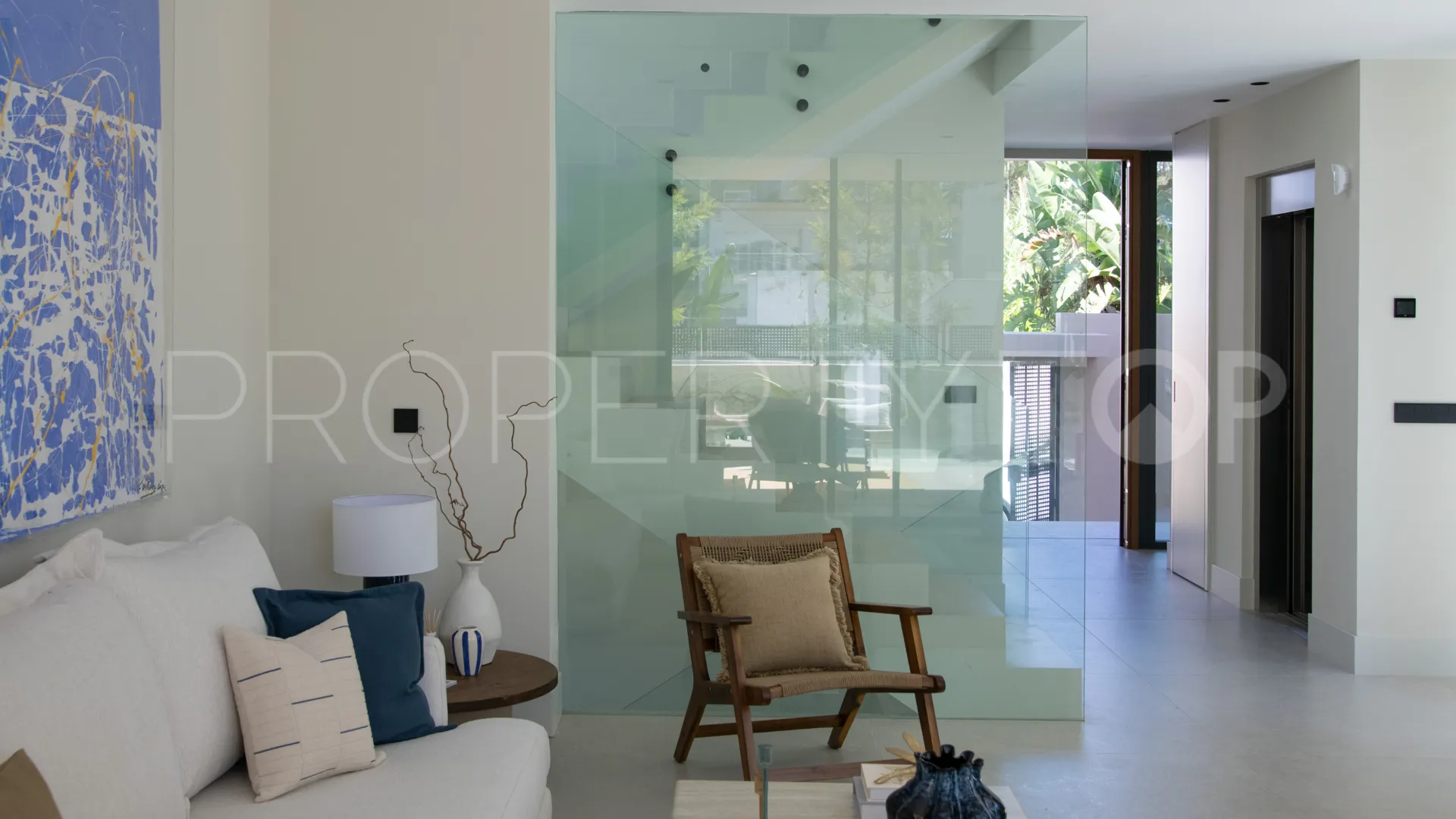 Se vende villa de 5 dormitorios en Rio Verde Playa