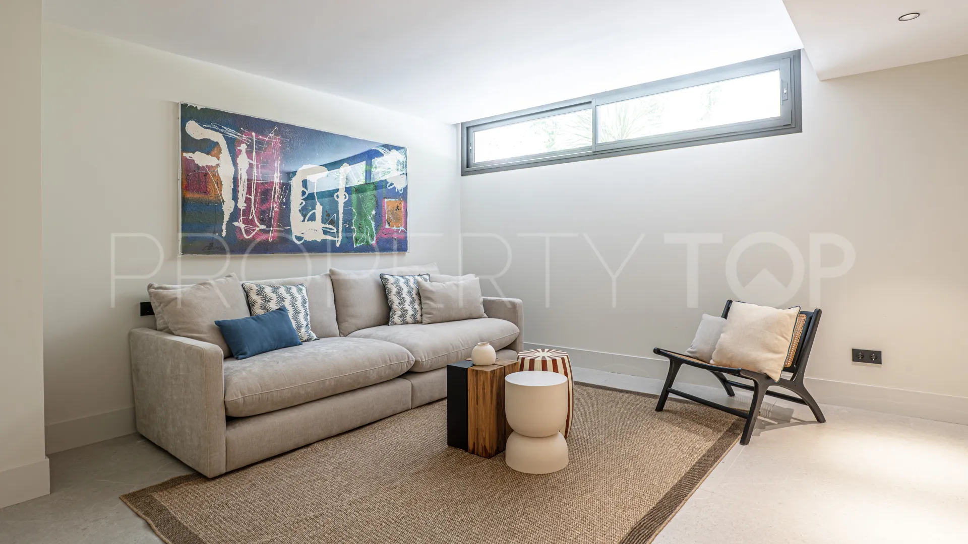 Se vende villa de 5 dormitorios en Rio Verde Playa