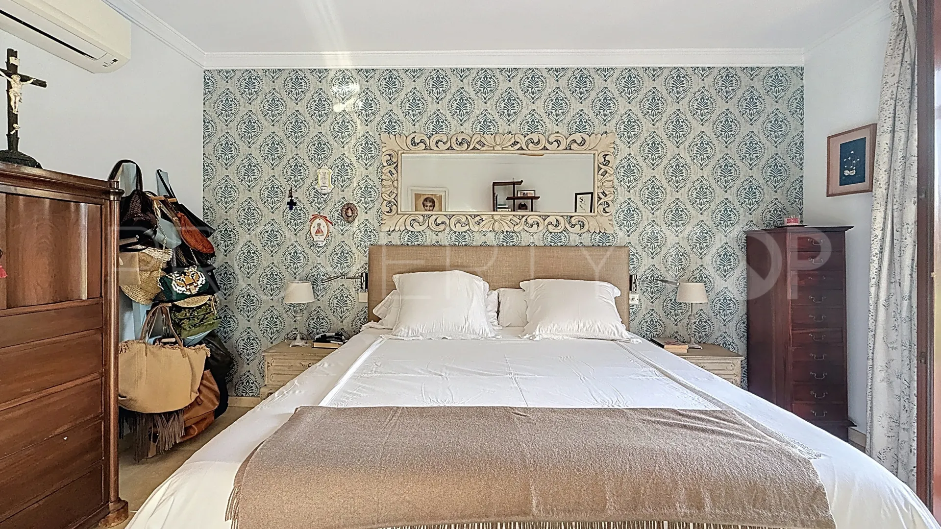 Comprar villa en Guadalmina Alta con 5 dormitorios