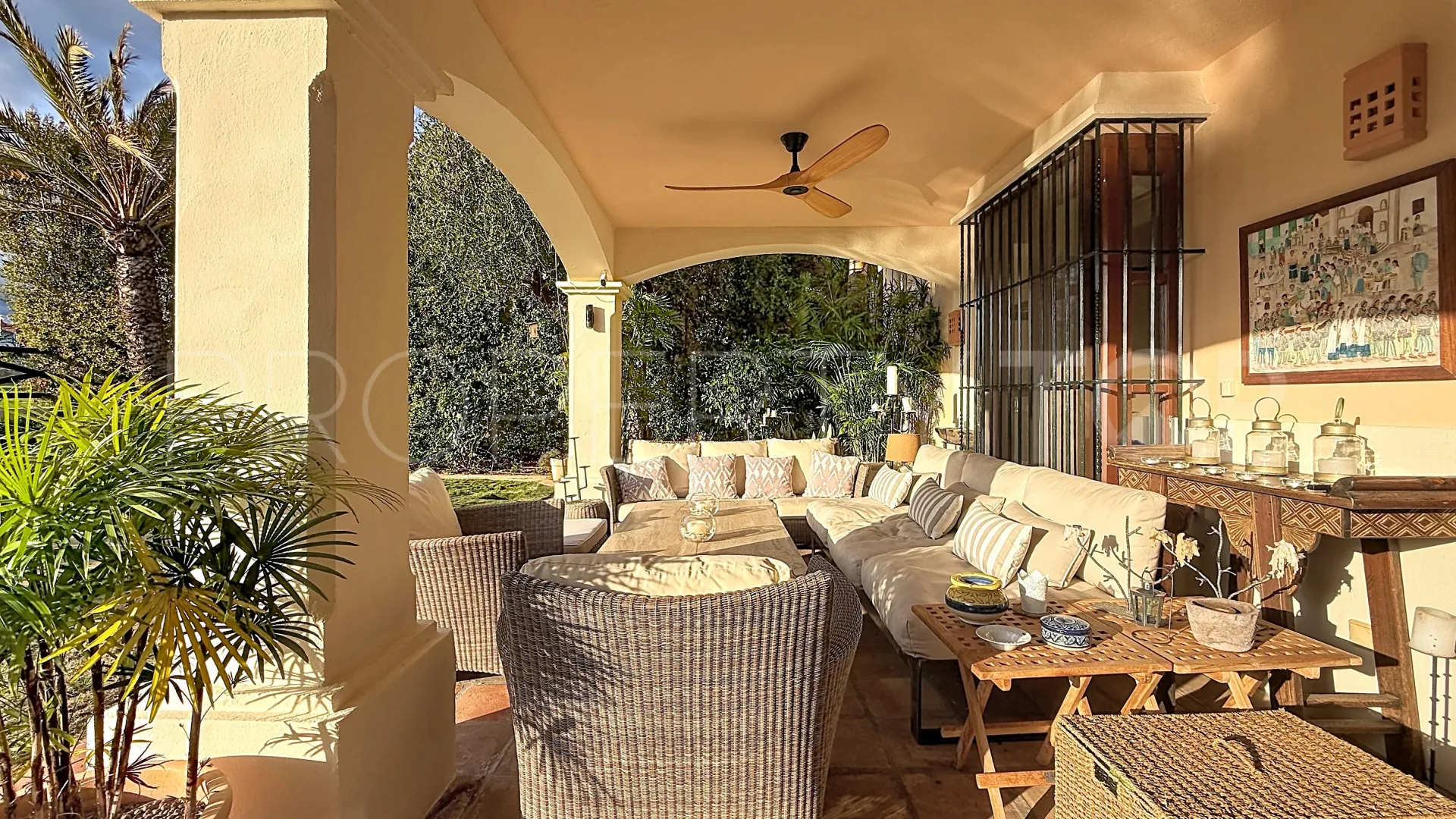 Comprar villa en Guadalmina Alta con 5 dormitorios
