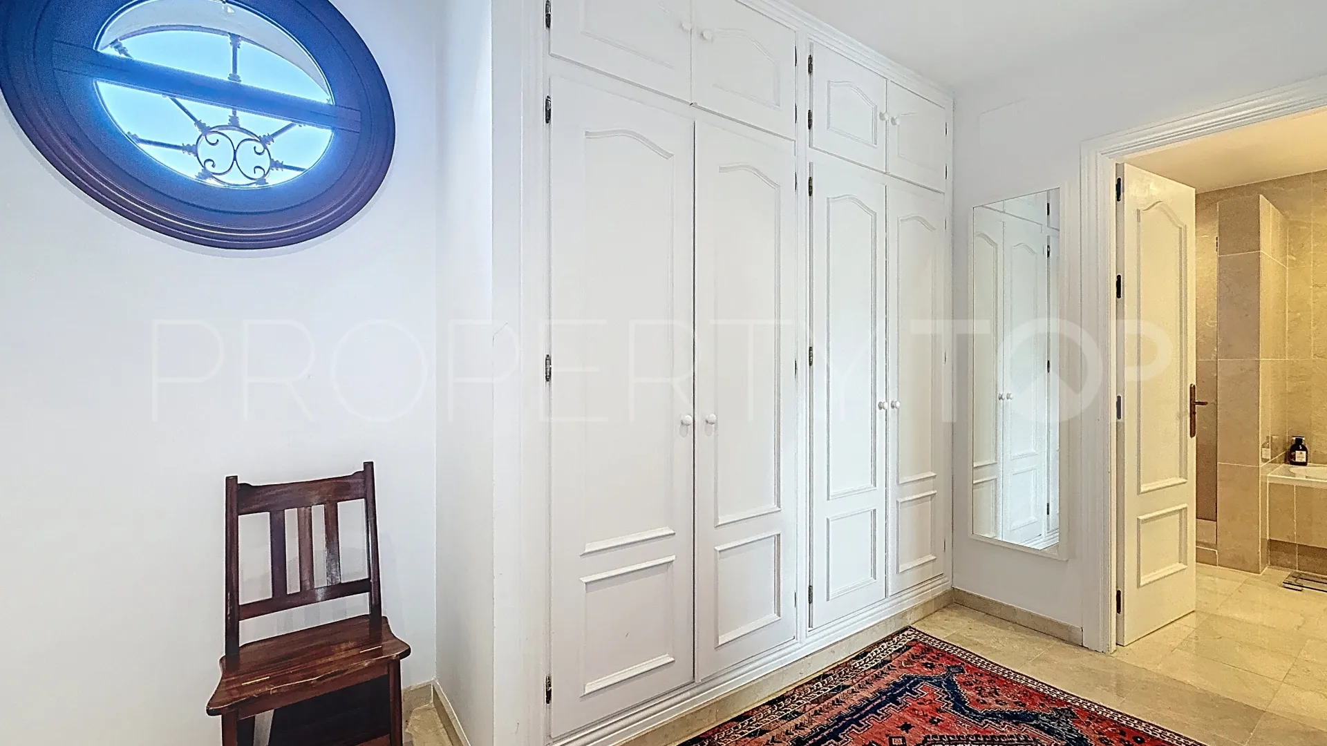 Comprar villa en Guadalmina Alta con 5 dormitorios