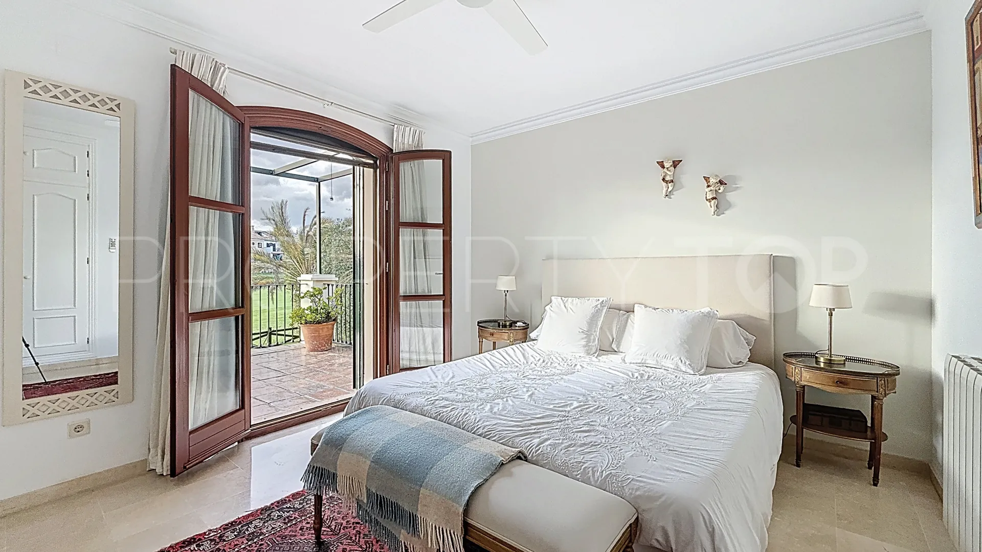 Comprar villa en Guadalmina Alta con 5 dormitorios
