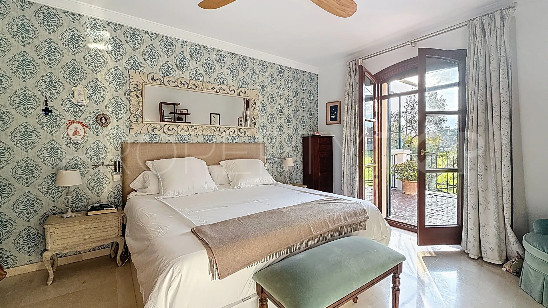 Comprar villa en Guadalmina Alta con 5 dormitorios