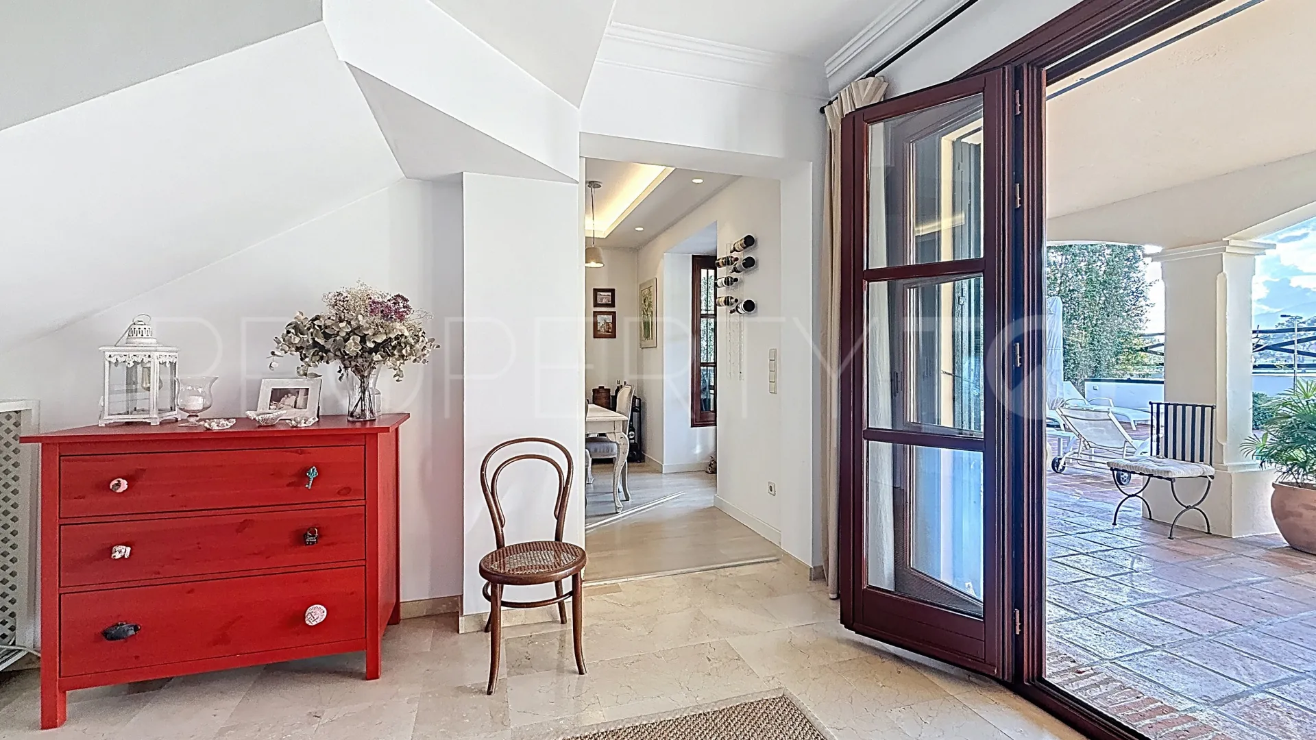 Comprar villa en Guadalmina Alta con 5 dormitorios