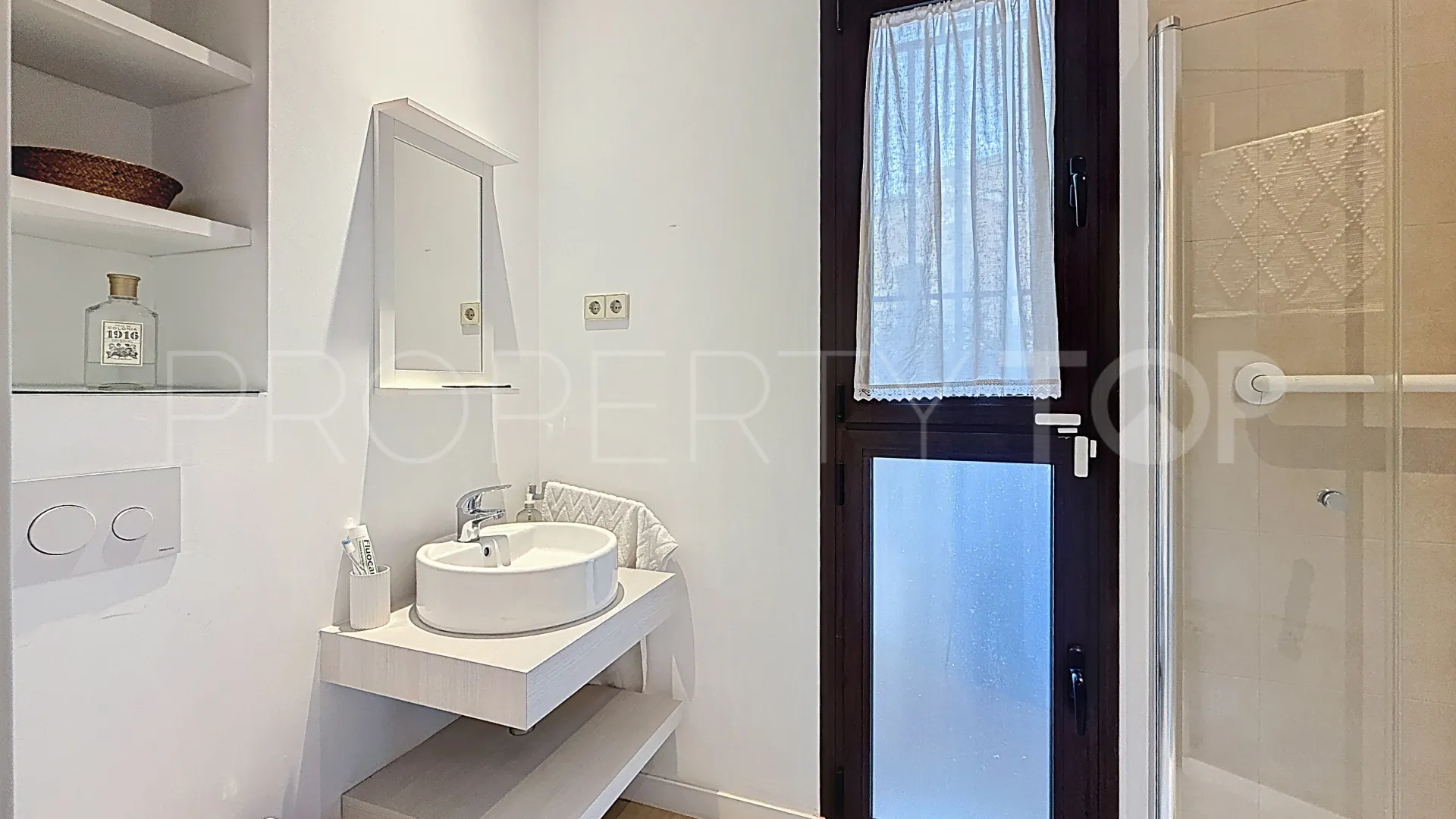 Comprar villa en Guadalmina Alta con 5 dormitorios