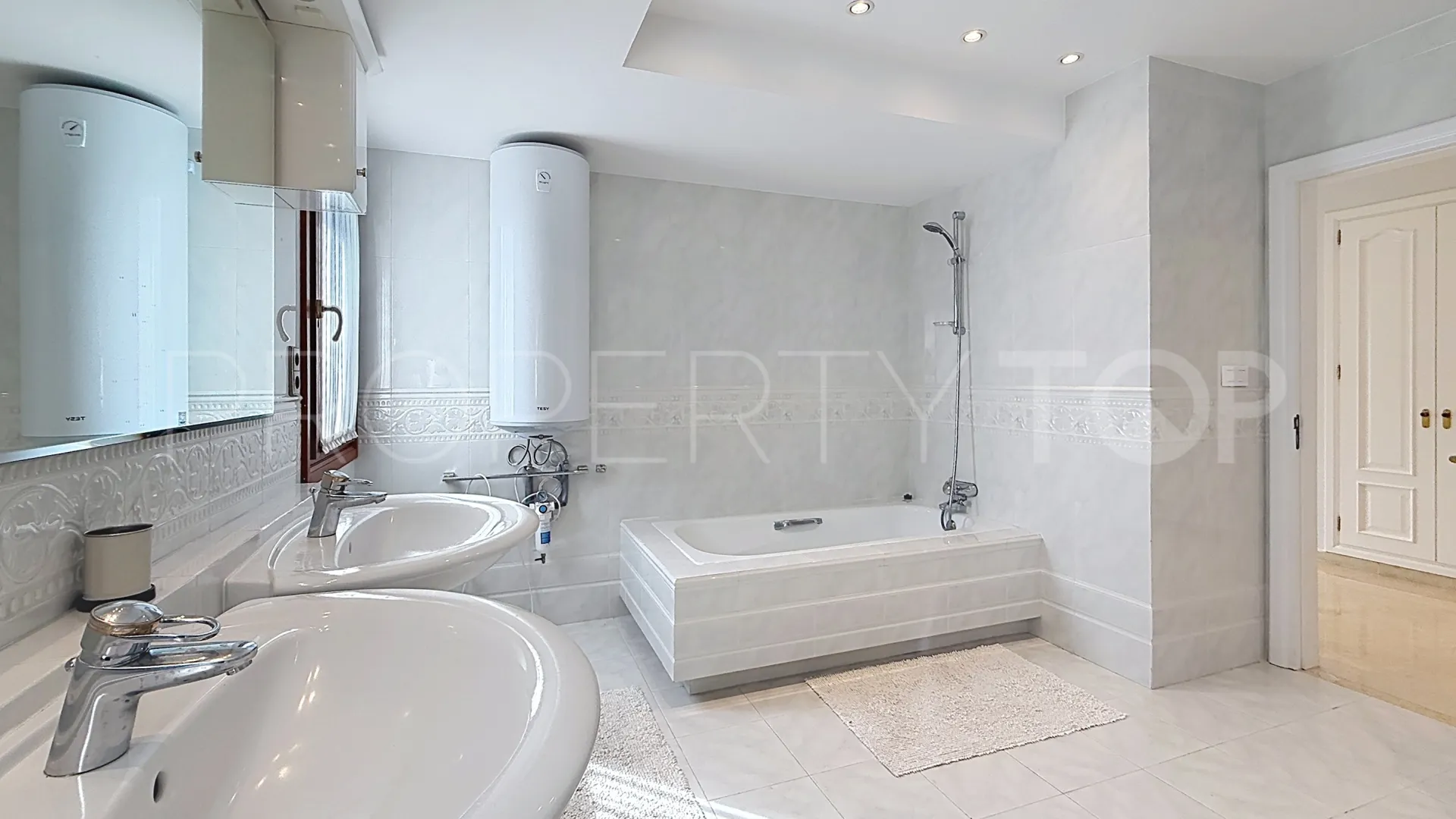 For sale villa in Villacana with 5 bedrooms