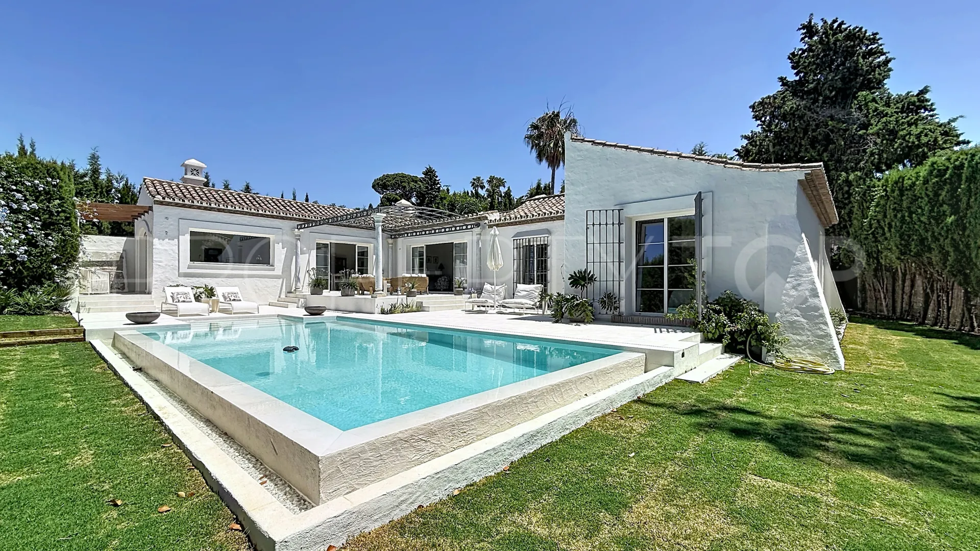 Guadalmina Alta, villa a la venta