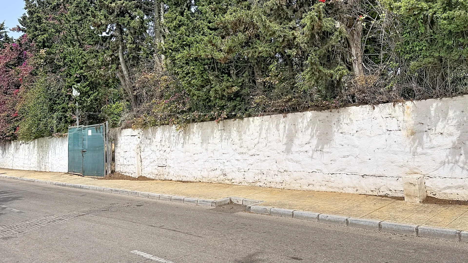 Plot for sale in Guadalmina Baja
