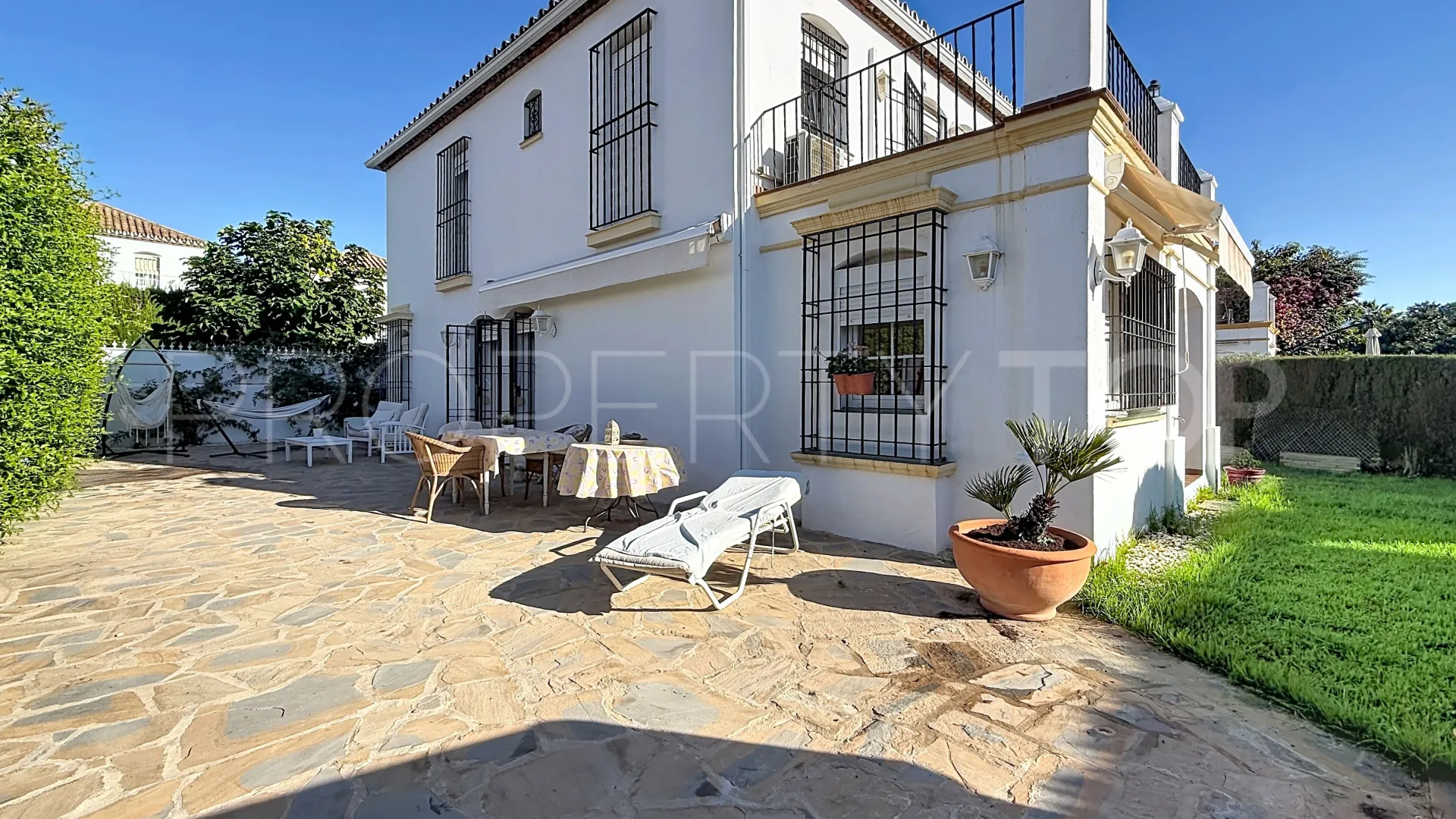 Villa for sale in Benamara