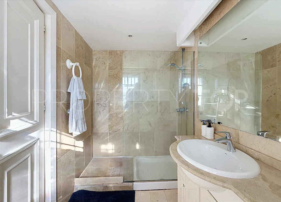 Villa for sale in Benamara
