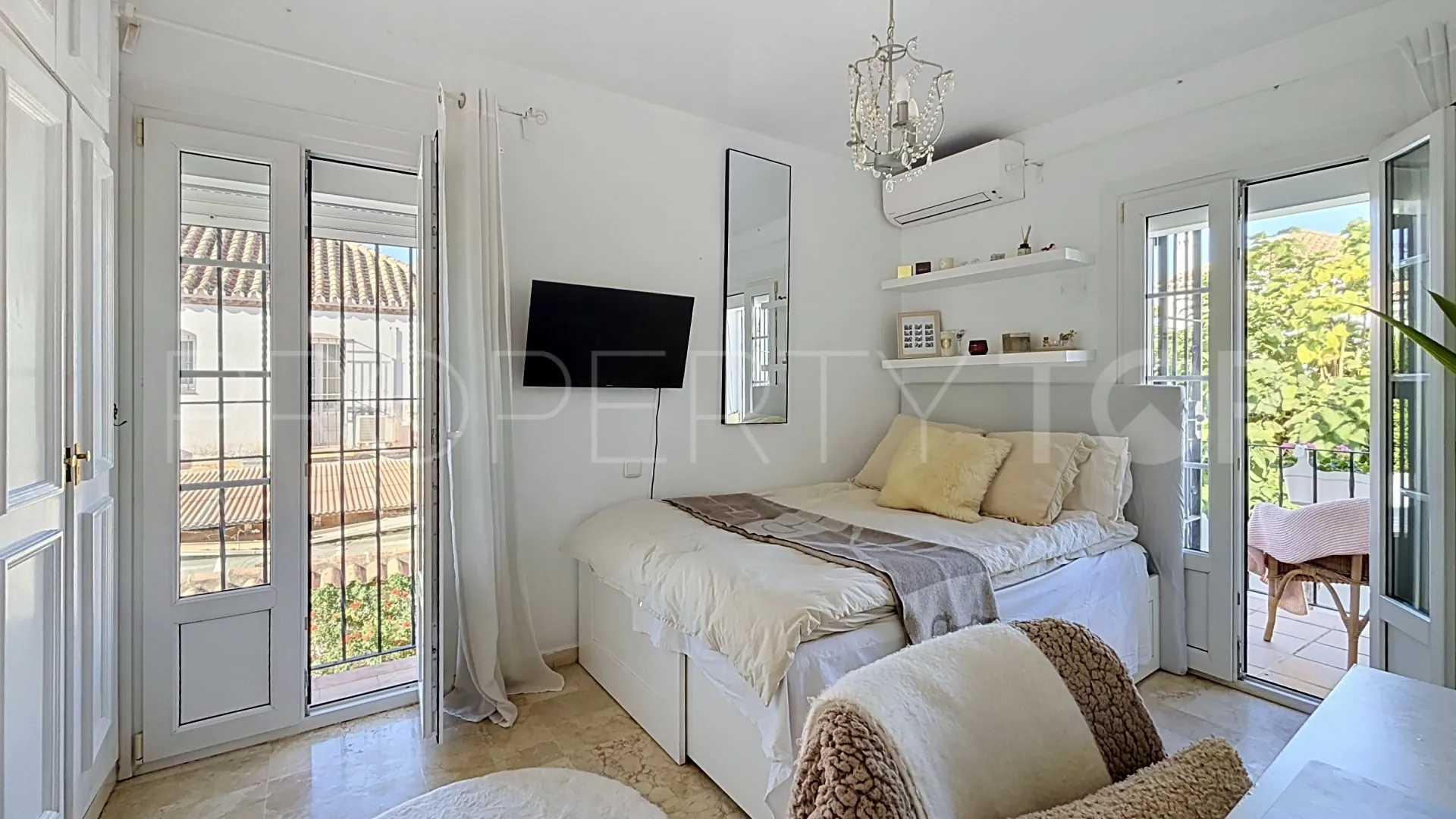 Villa for sale in Benamara