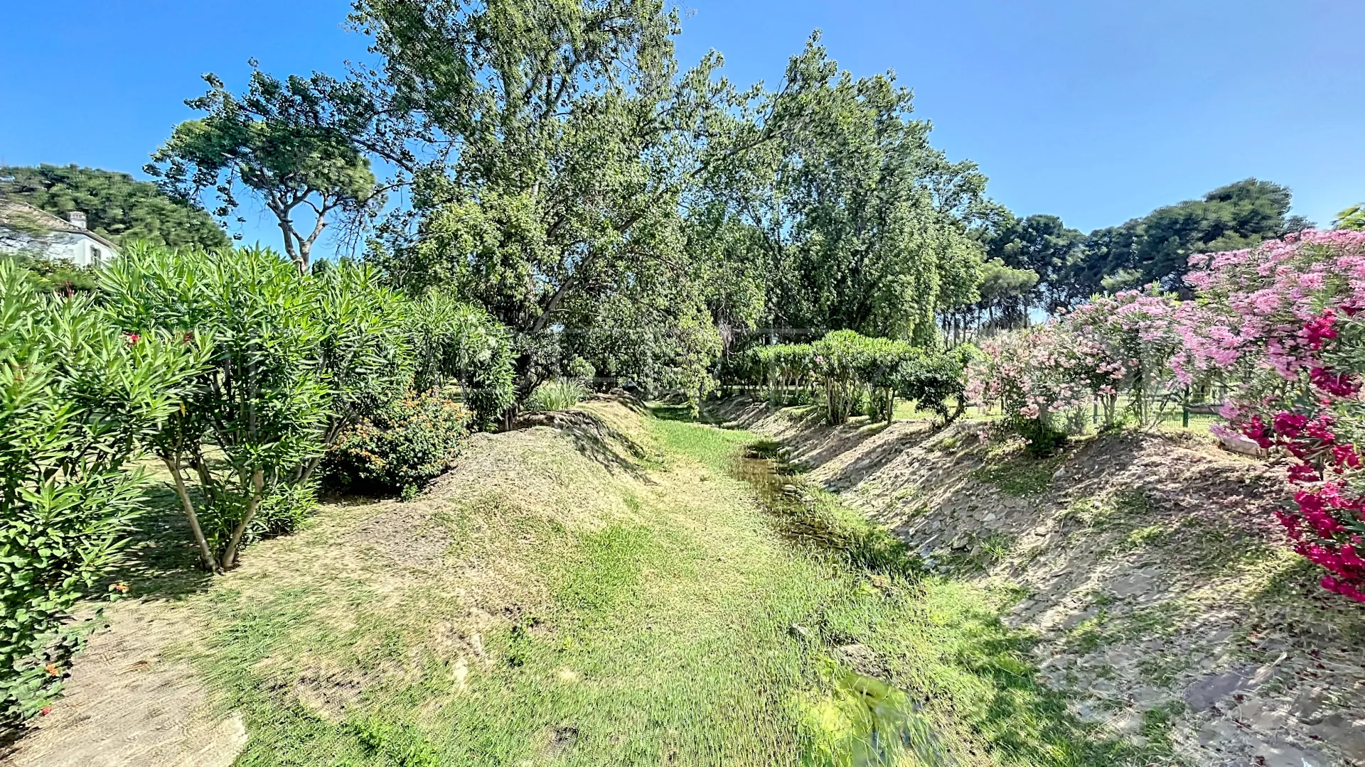 Villa for sale in Benamara