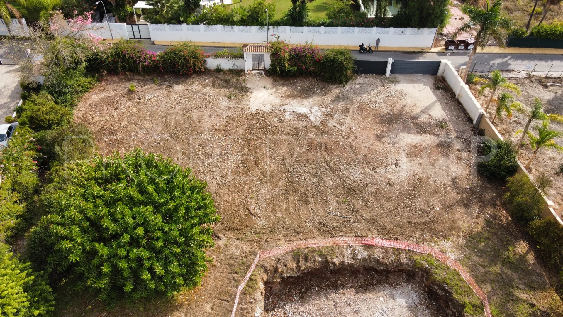 Parcela a la venta en Guadalmina Baja