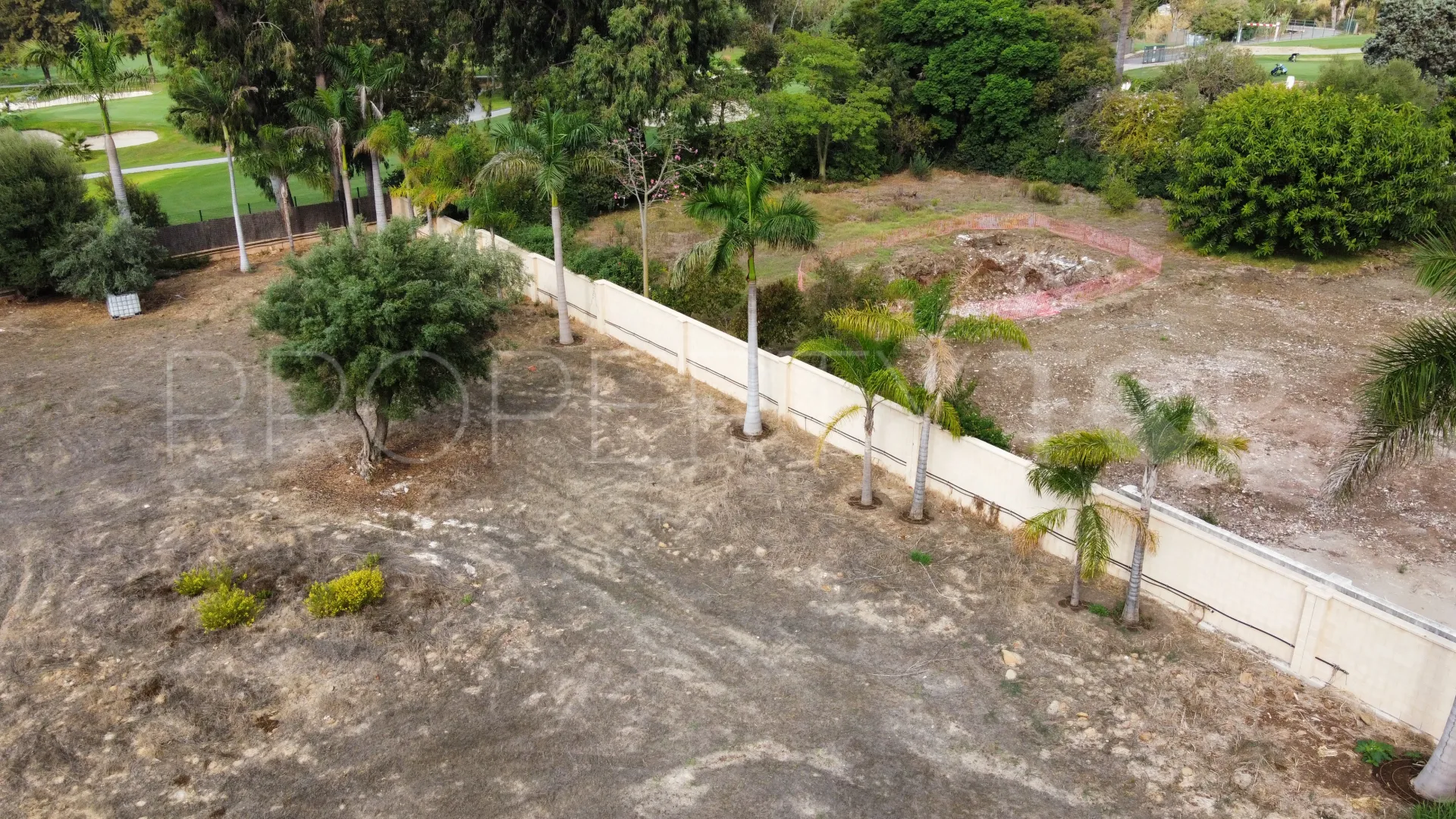 Parcela a la venta en Guadalmina Baja