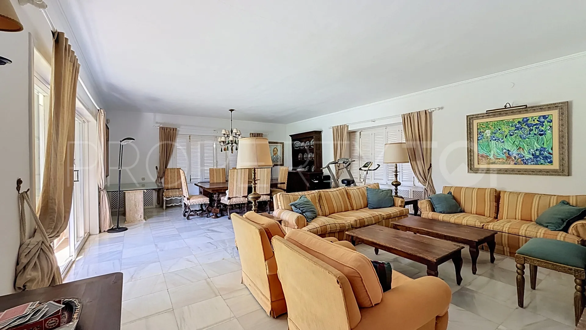 Villa en venta en Guadalmina Baja de 8 dormitorios