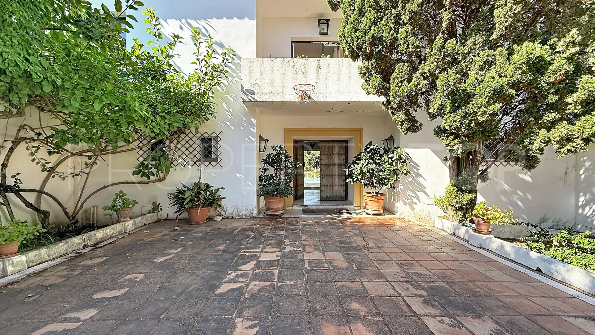 Villa en venta en Guadalmina Baja de 8 dormitorios
