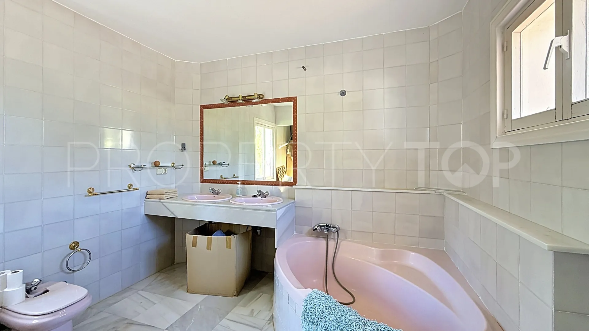 Villa en venta en Guadalmina Baja de 8 dormitorios