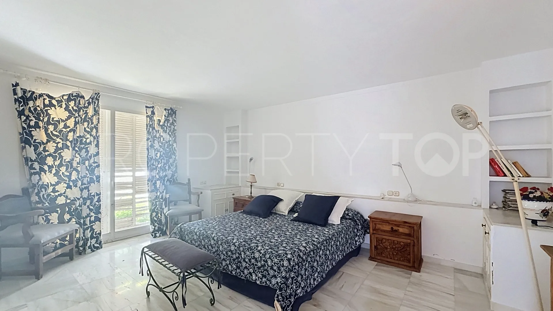 Villa en venta en Guadalmina Baja de 8 dormitorios