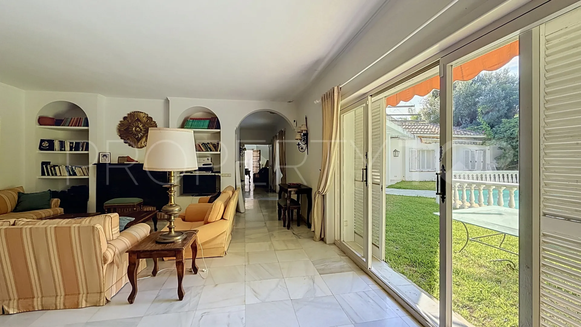 Villa en venta en Guadalmina Baja de 8 dormitorios