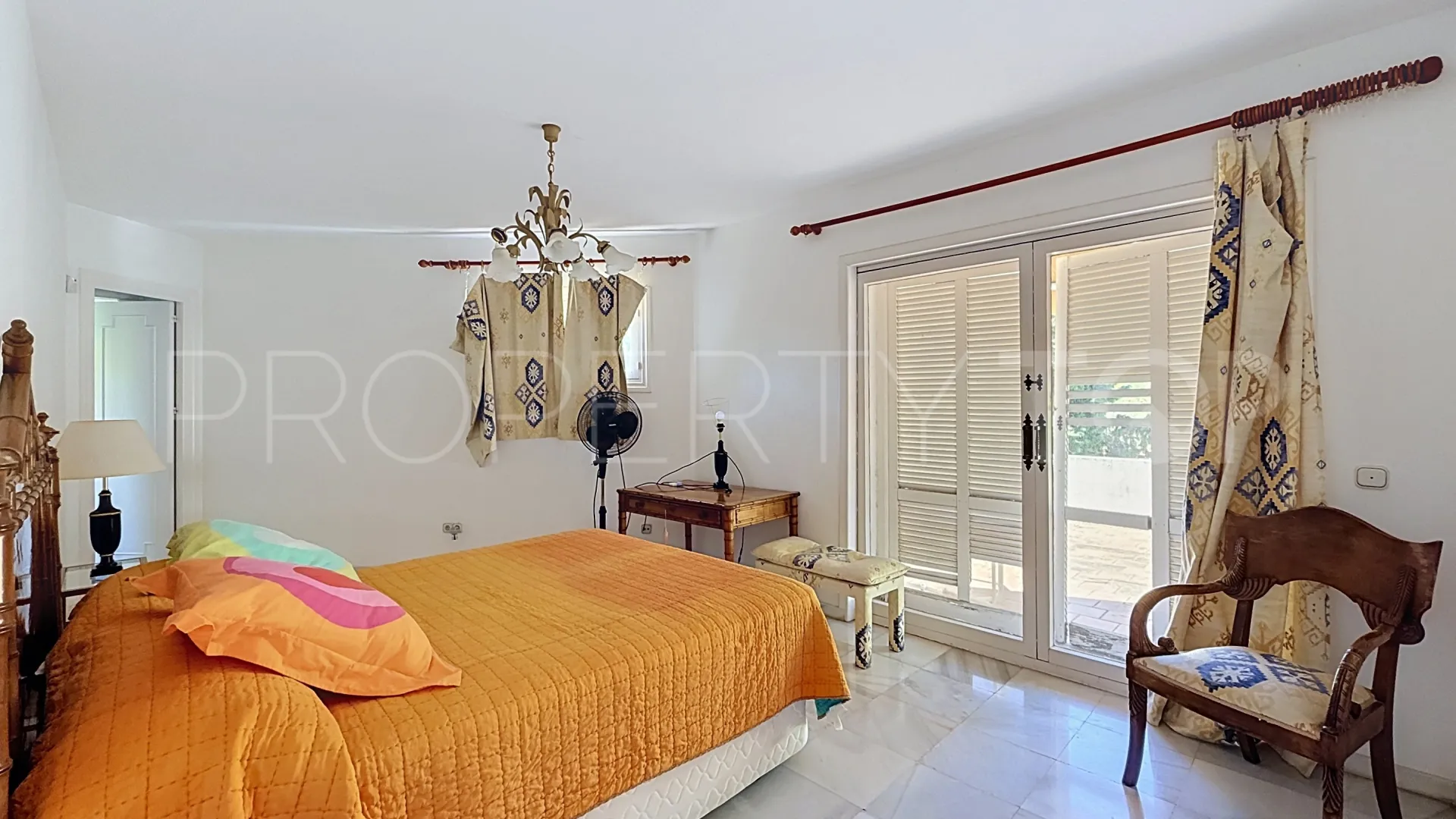 Villa en venta en Guadalmina Baja de 8 dormitorios