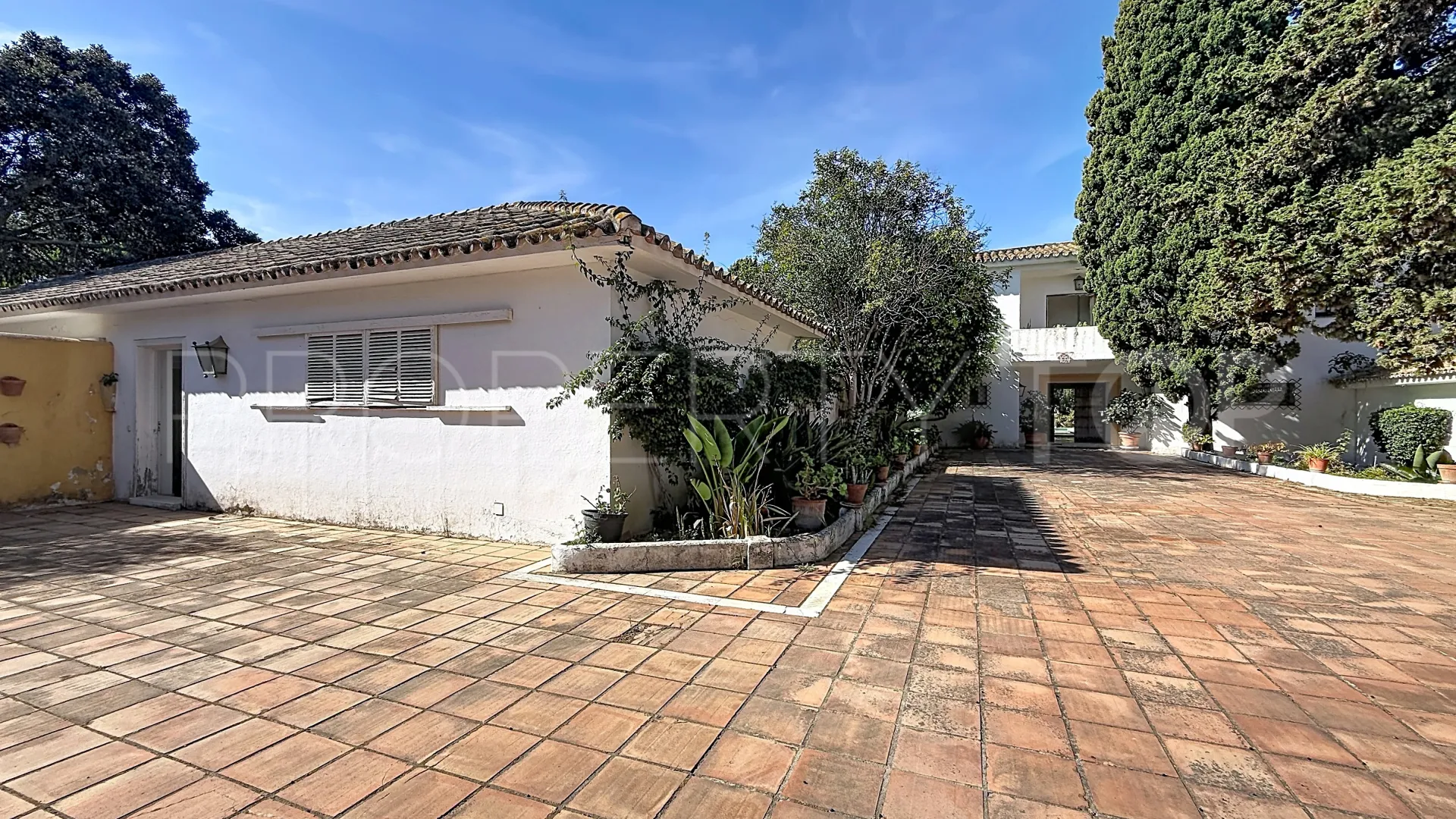 Villa en venta en Guadalmina Baja de 8 dormitorios