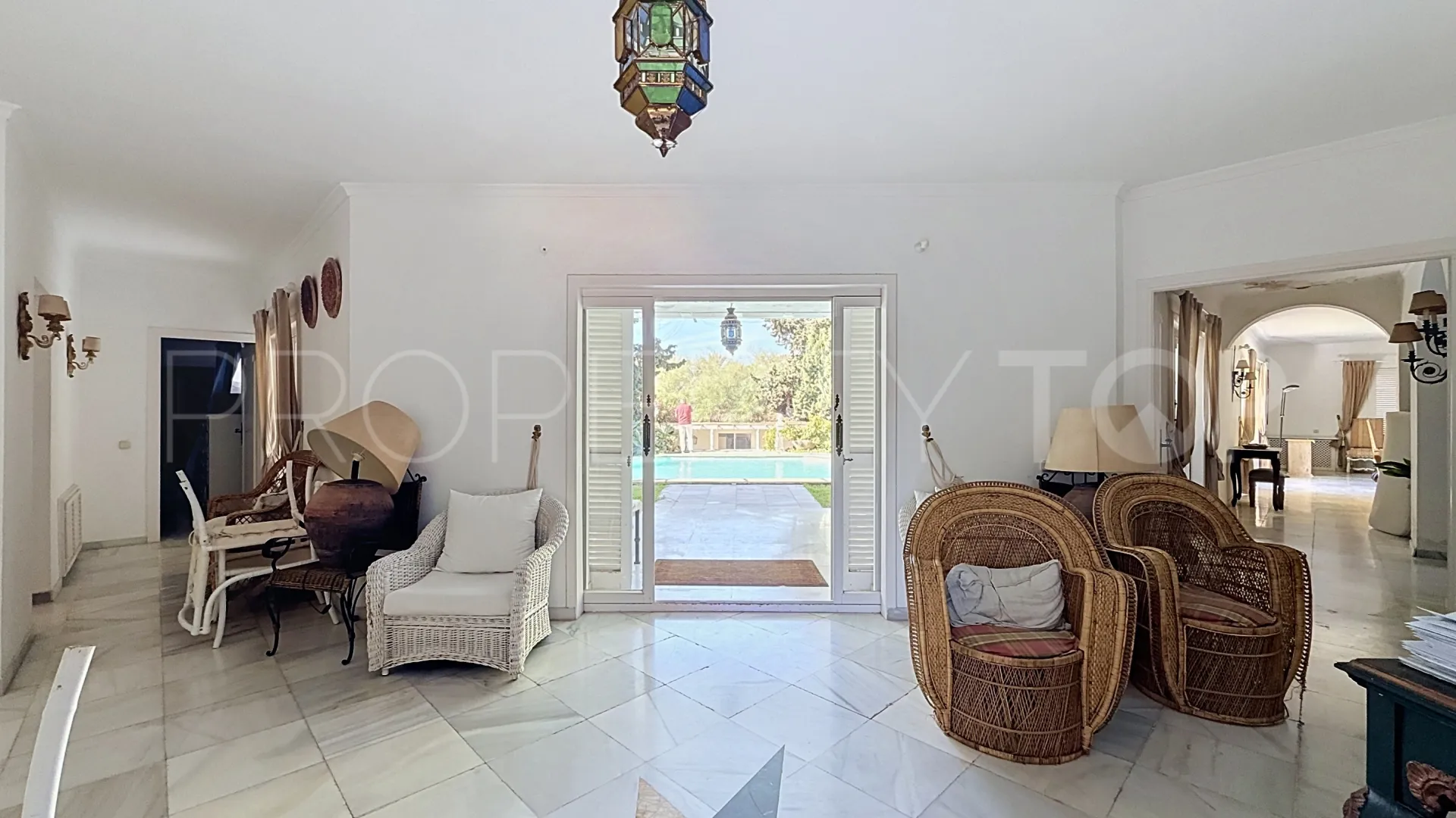 Villa en venta en Guadalmina Baja de 8 dormitorios
